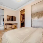 Ultra Luxe Champs Elysees