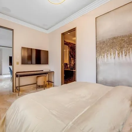 Ultra Luxe Champs Elysees Apartment Paris